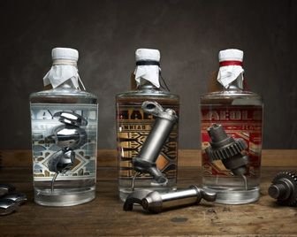 Джин с запчастями мотоциклов Harley-Davidson