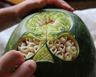 Скульптуры из фруктов и овощей